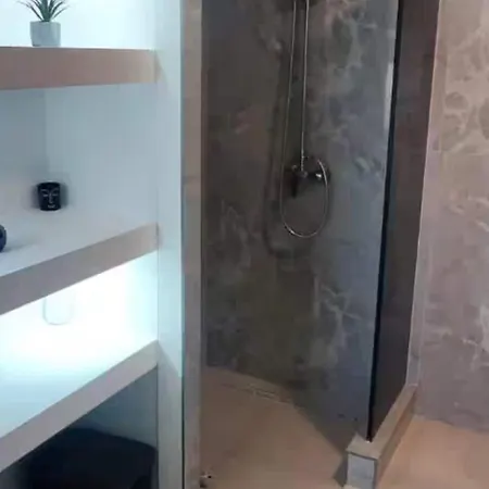 Getaway In Harmony - One Bedroom With Terrace *